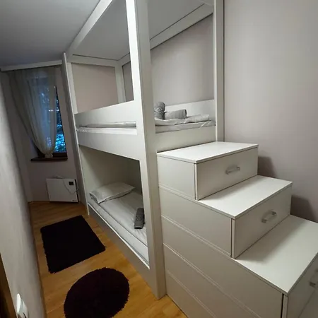 Forest Apartment/ Park Apartmán *