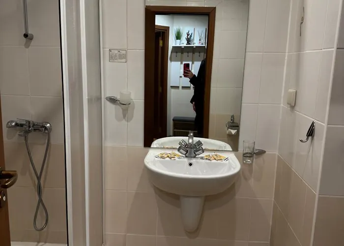 Forest Apartment/ Park *